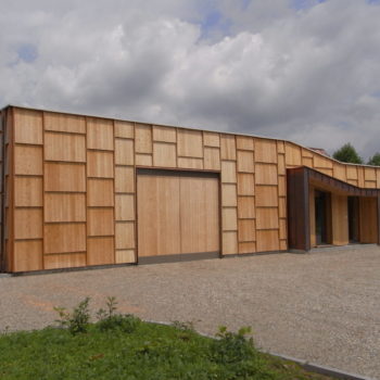 Bâtiment ossature bois bardage en bois